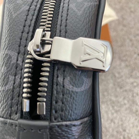 Louis Vuitton Toilet Pouch PM Monogram Eclipse Canvas - Picture 2 of 14